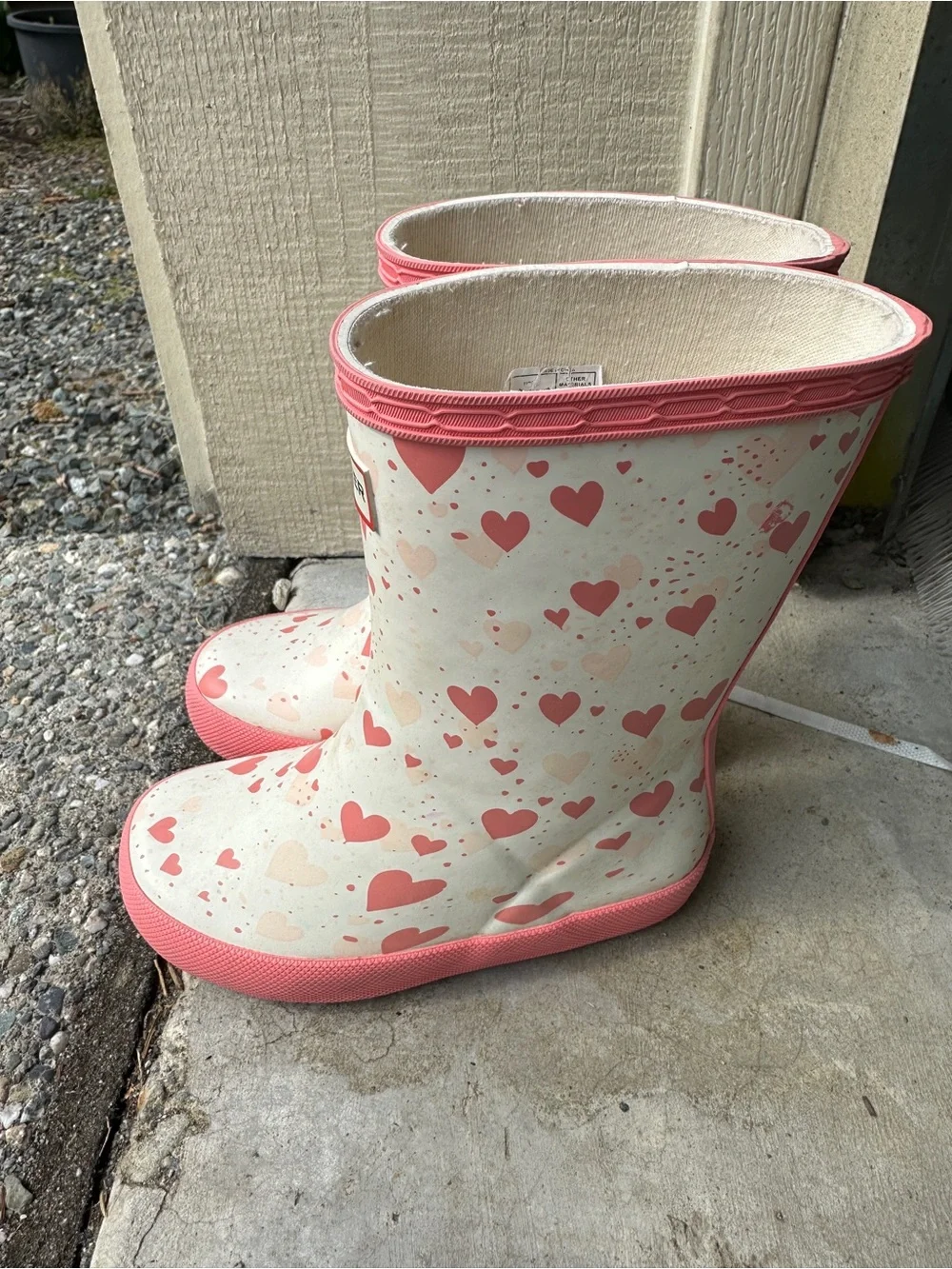 Hunter Kids Cream Rain Boots with Pink Hearts Size 9
